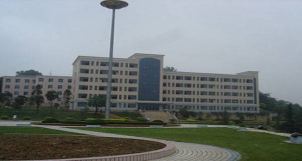 貴州專科學校