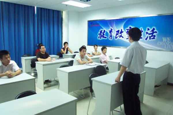 四川學計算機的職業學校