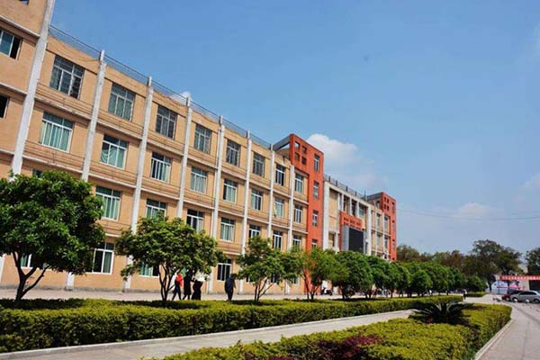 宜賓職高學院