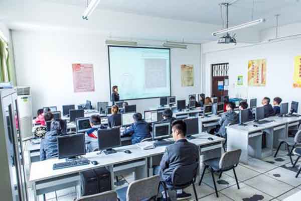 四川學計算機的職業學校