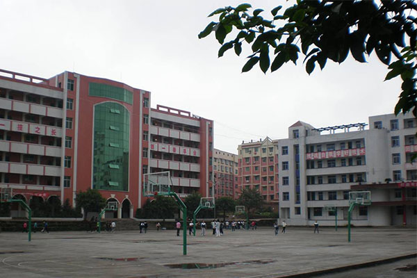 2018廣安職業中學排名