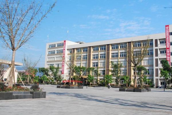 自貢市旭江職業(yè)技術學校2019年招生簡章