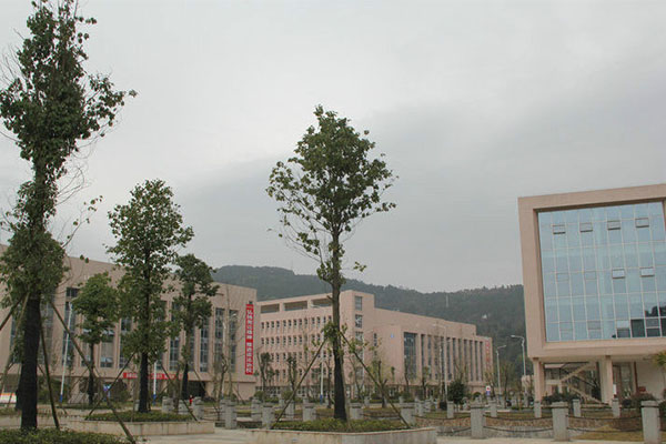 學(xué)校招生