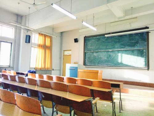 曲靖醫學高等專科學校